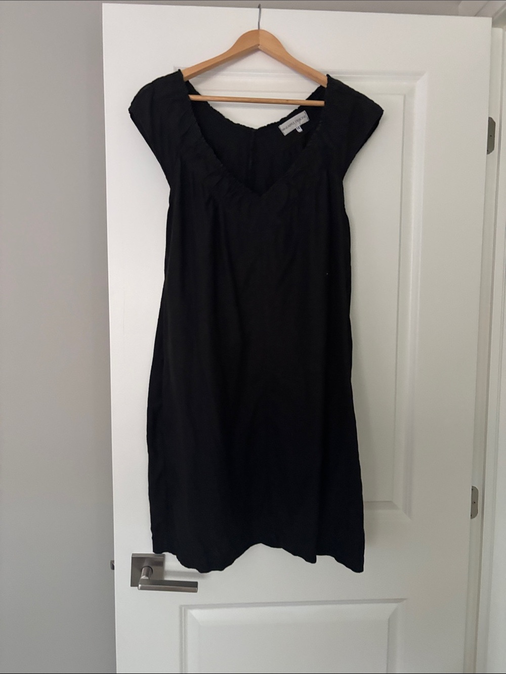 Black Cap-Sleeve V-Neck Dress - Brand Unknown
